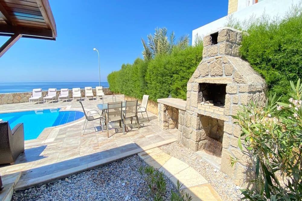 Photo of Patio Balcony in Esentepe