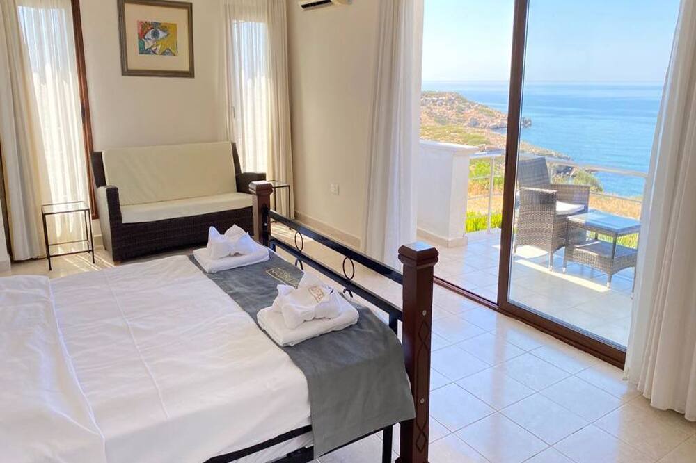Photo of Bedroom in Esentepe