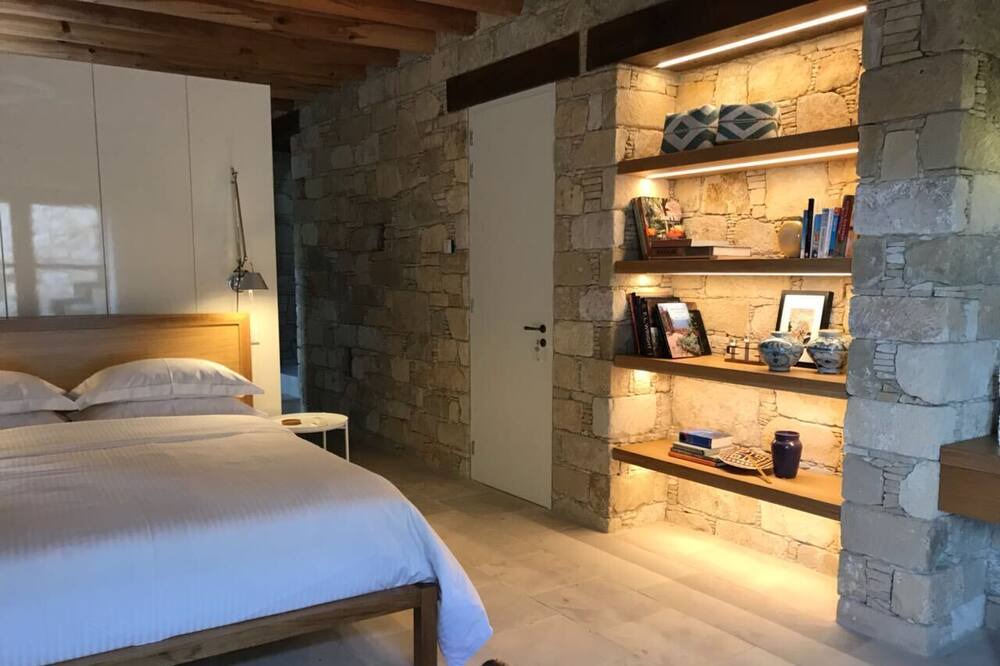 Photo of Bedroom in Vouni