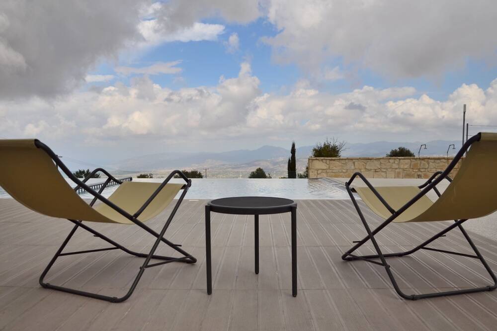 Photo of Patio Balcony in Droushia