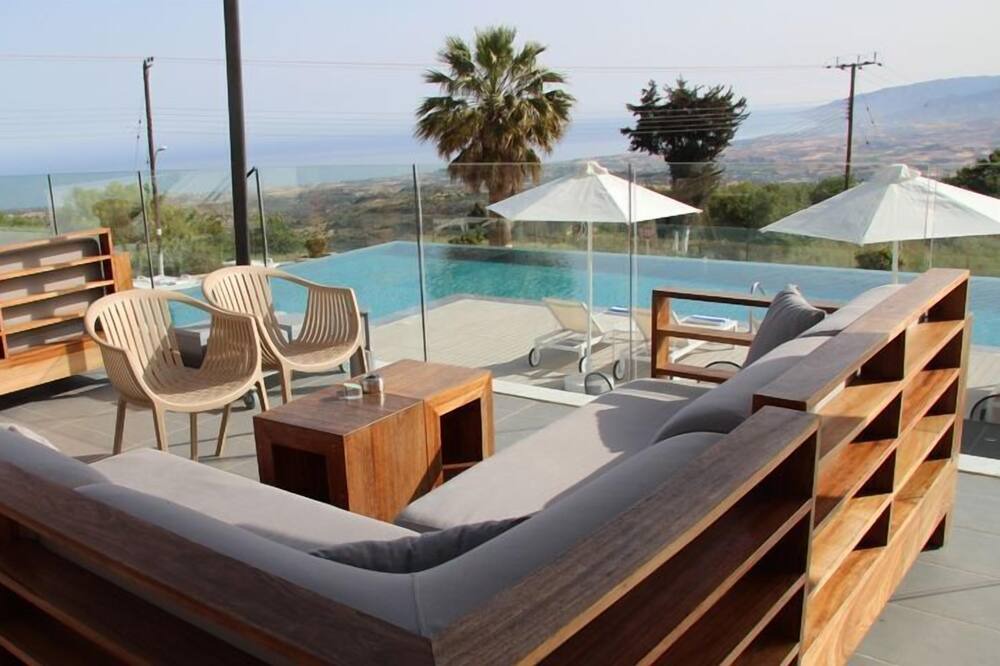 Photo of Patio Balcony in Droushia