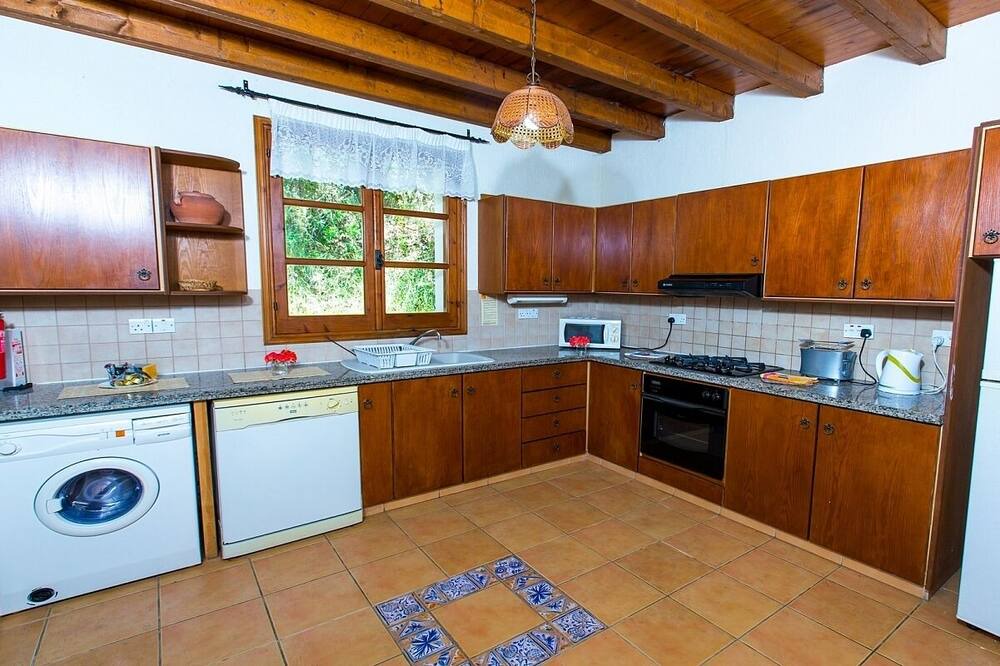 Photo of Kitchen in Miliou