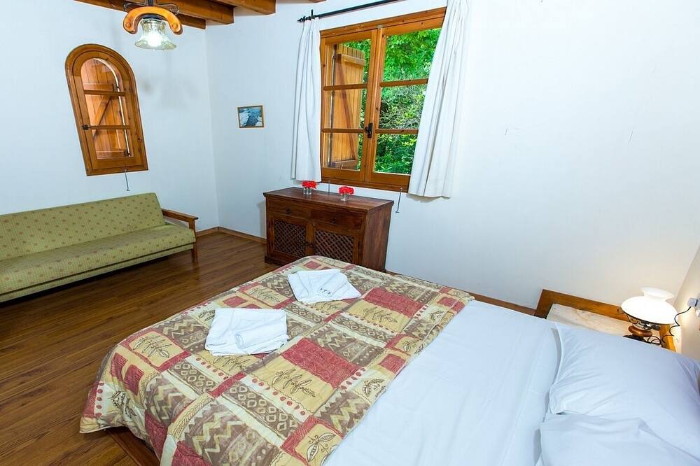 Photo of Bedroom in Miliou