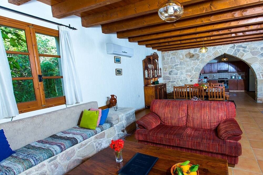 Photo of Livingroom in Miliou