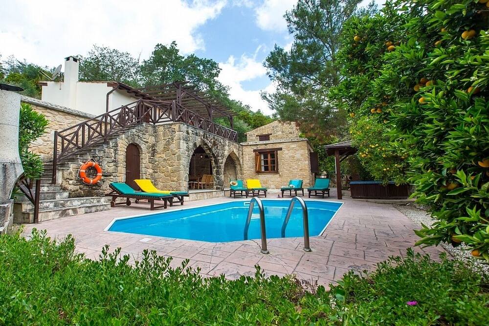 Photo of Outdoor in Miliou