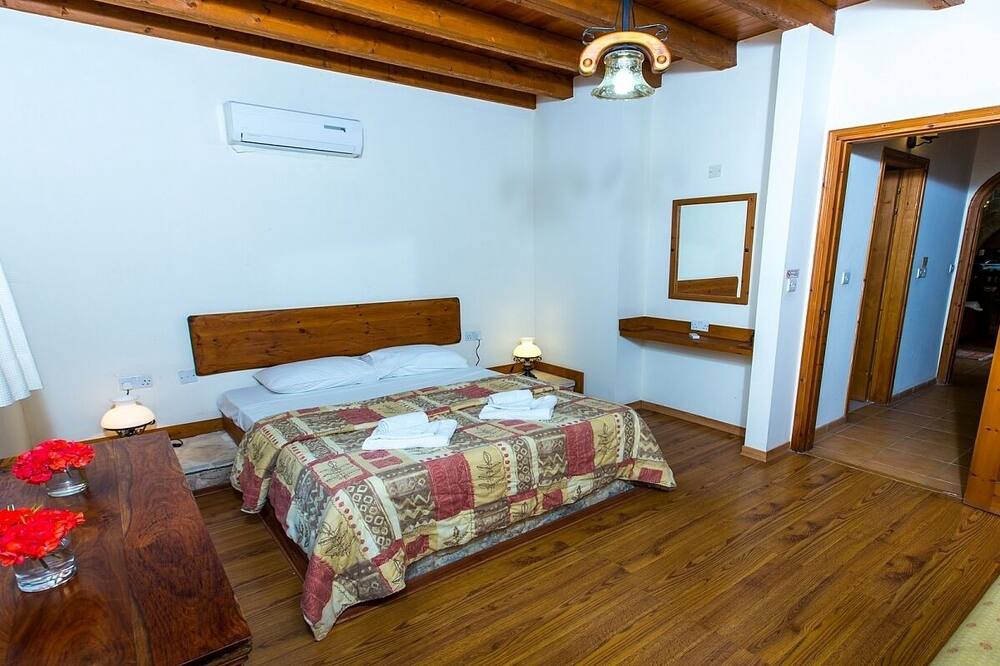 Photo of Bedroom in Miliou