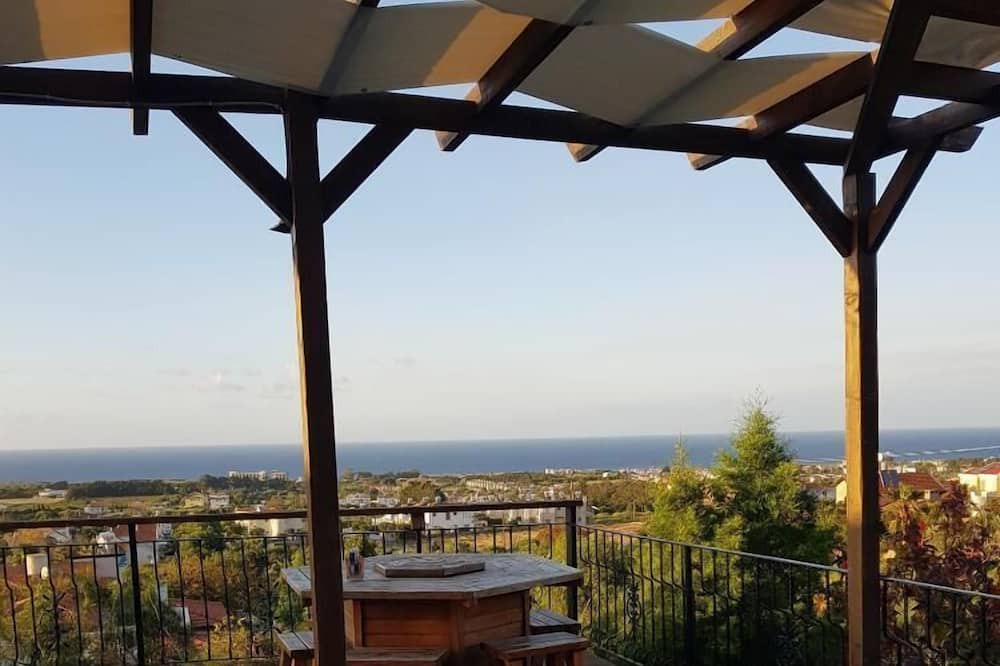 Photo of Patio Balcony in Kyrenia District