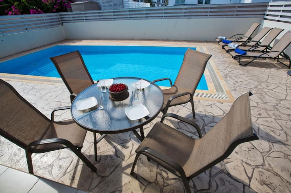 Photo of Outdoor in Pernera