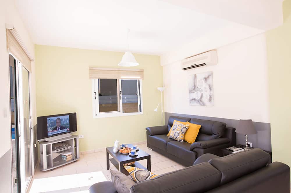 Photo of Livingroom in Ayia Thekla