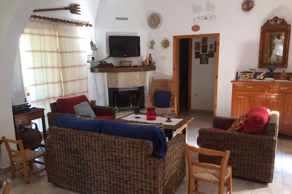 Photo of Livingroom in Episkopi