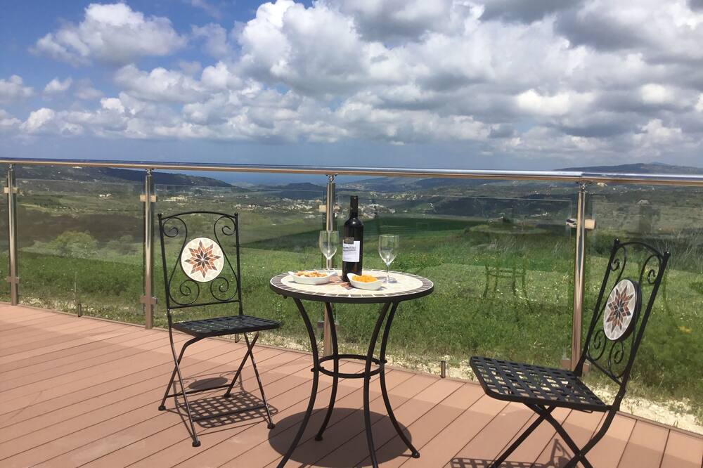 Photo of Patio Balcony in Stroumpi
