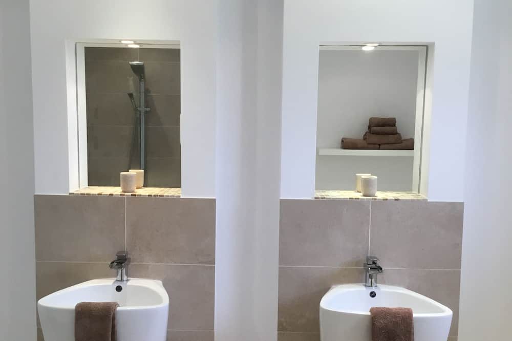 Photo of Bathroom in Stroumpi