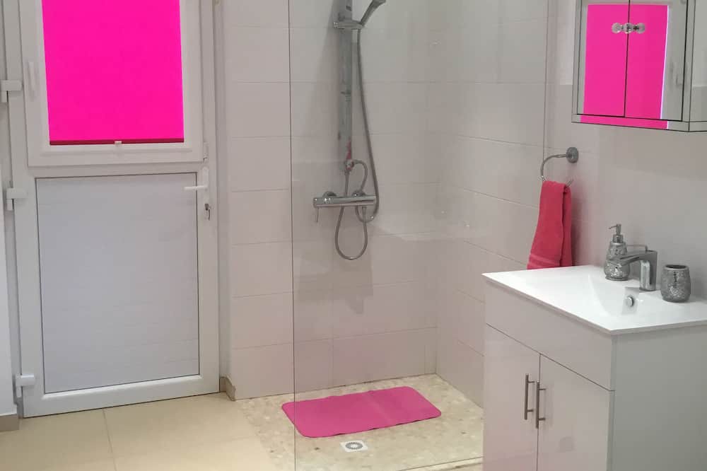 Photo of Bathroom in Stroumpi