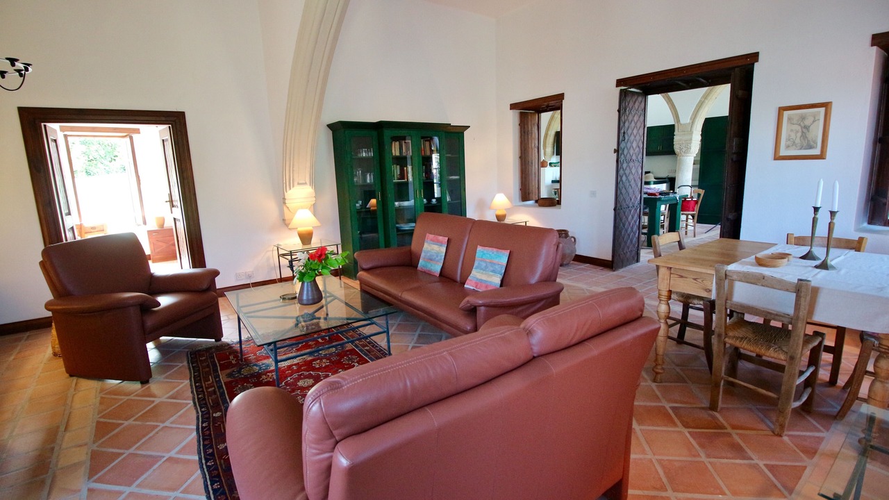 Photo of Livingroom in Kyrenia District