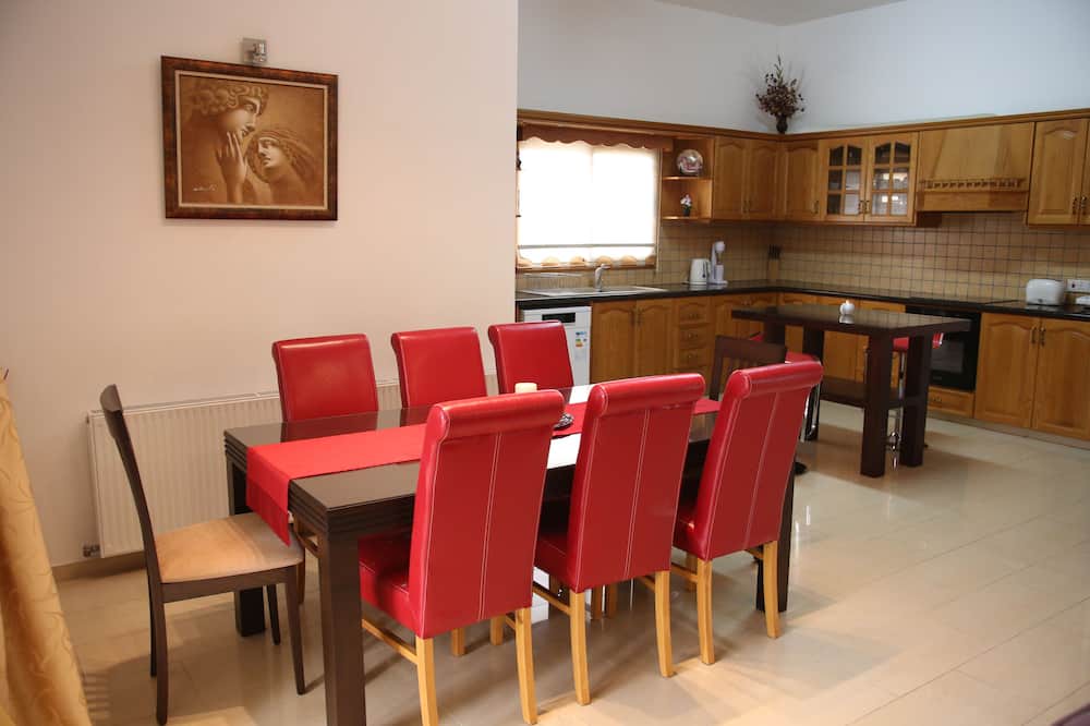 Photo of Kitchen in Theletra