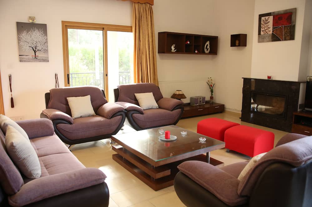 Photo of Bedroom in Theletra