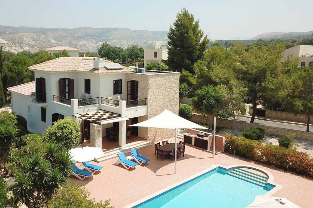 Photo of Others in Aphrodite Hills