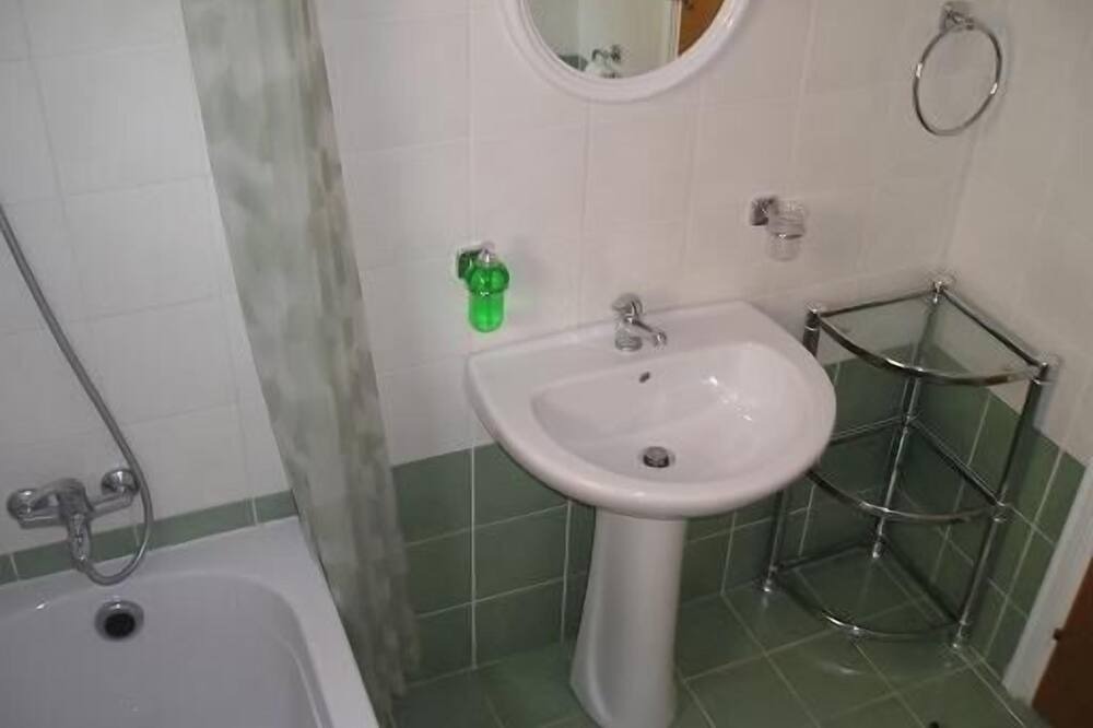 Photo of Bathroom in Universal