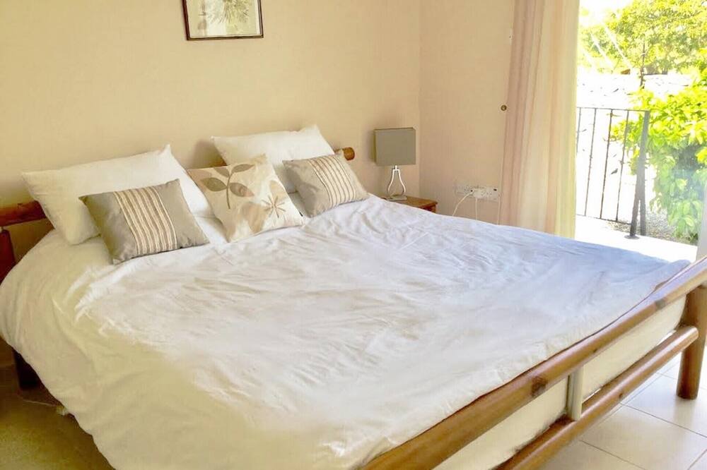 Photo of Bedroom in Karavas