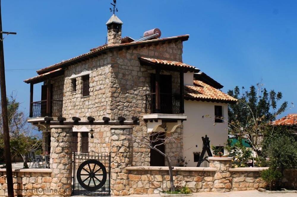 Photo of Others in Pomos