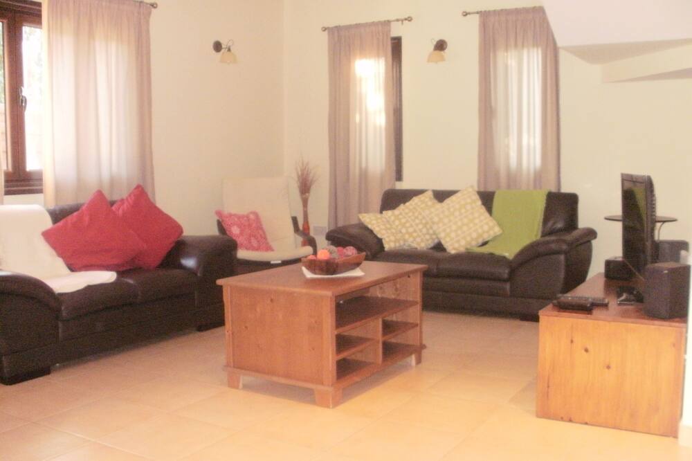 Photo of Livingroom in Letymvou