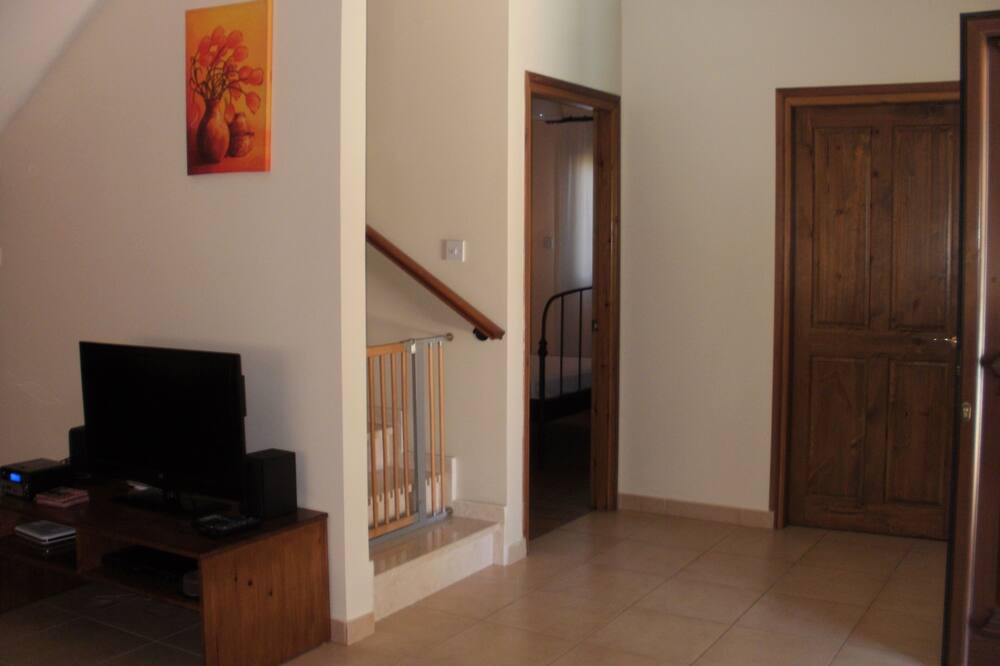 Photo of Livingroom in Letymvou