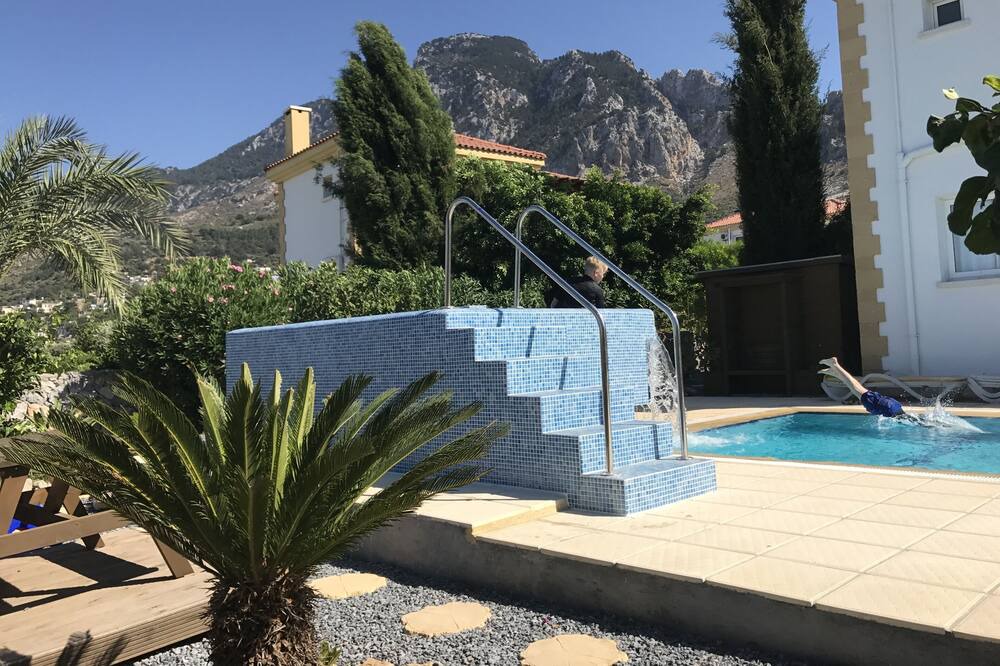 Photo of Outdoor in Karsiyaka