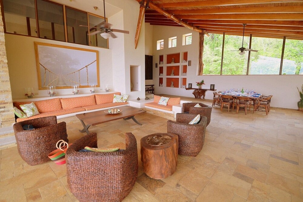 Photo of Livingroom in Guacalito de La Isla
