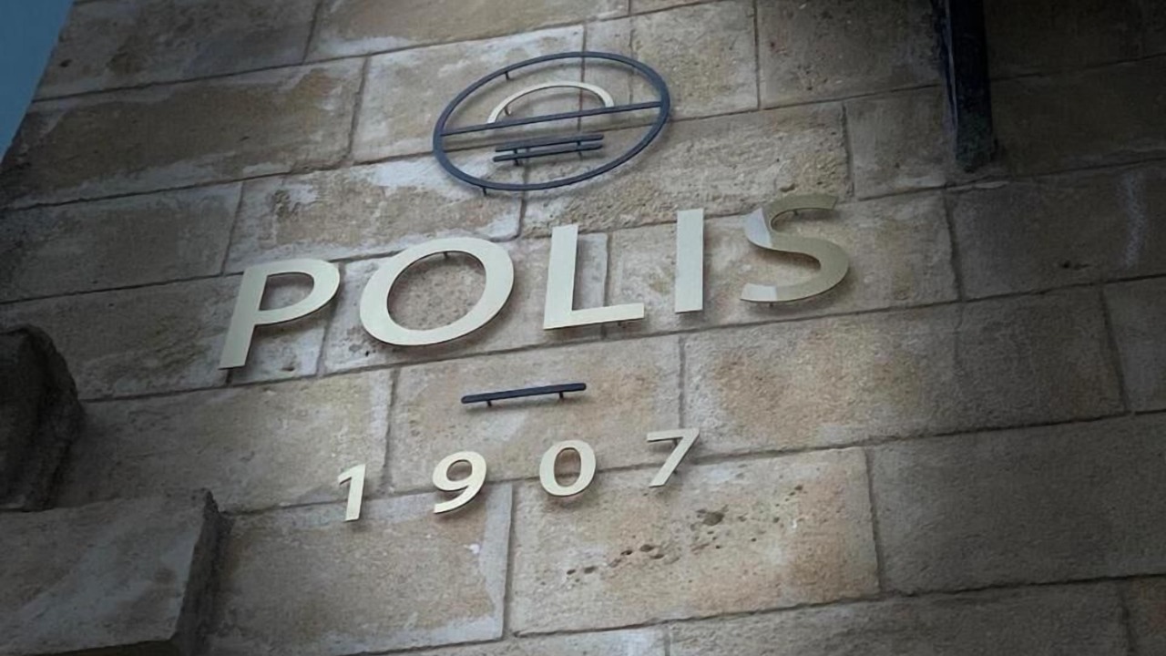 Photo of Outdoor in Polis