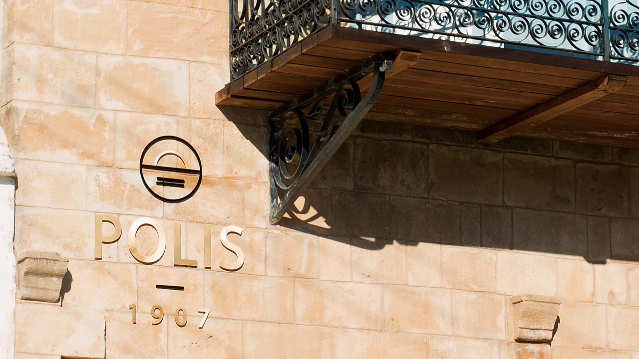 Photo of Outdoor in Polis