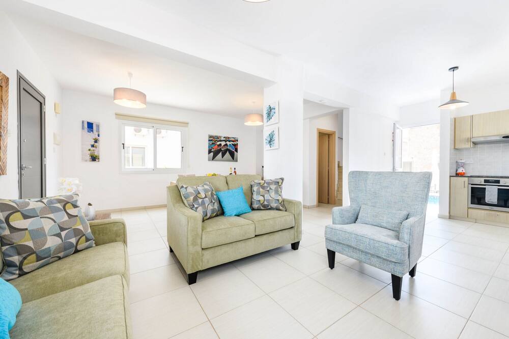 Photo of Livingroom in Ayia Napa