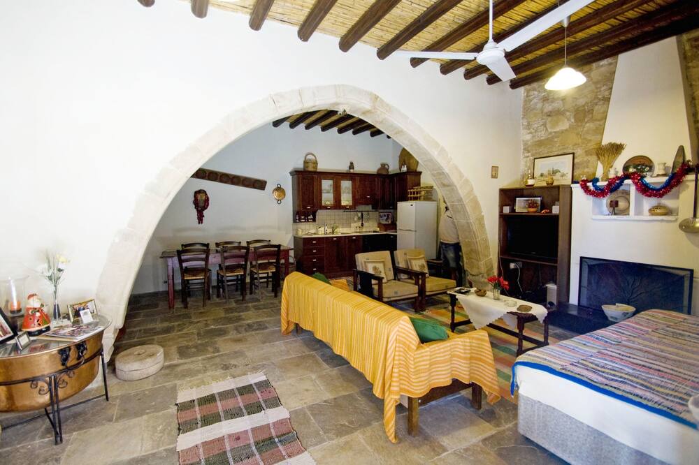 Photo of Livingroom in Vouni
