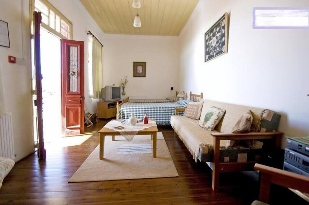 Photo of Livingroom in Vouni