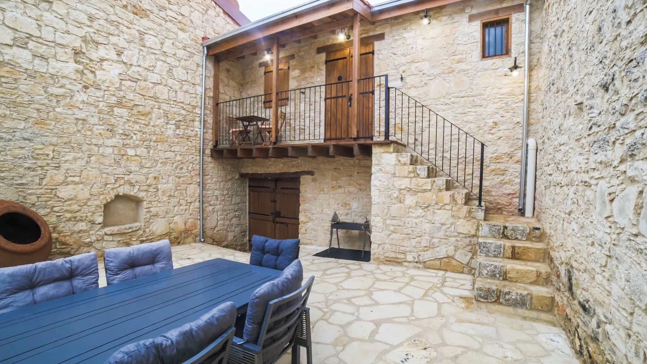 Photo of Outdoor in Lofou
