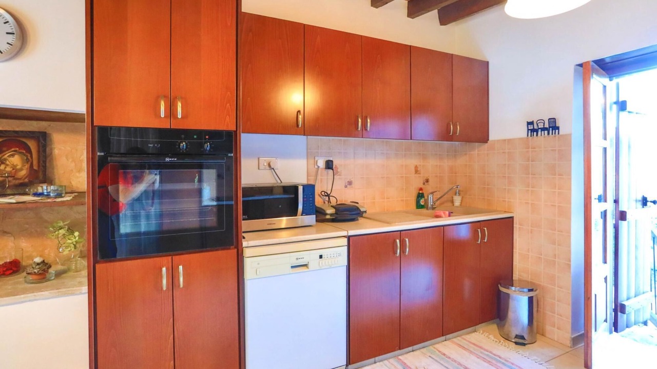 Photo of Kitchen in Droushia