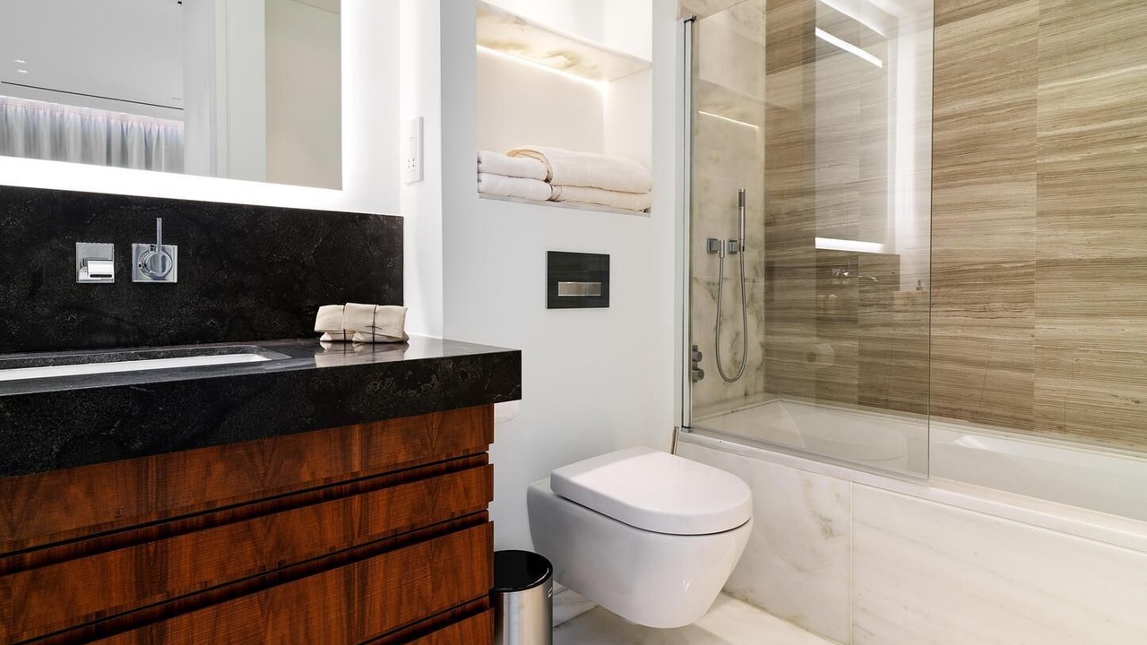 Photo of Bathroom in Neapolis