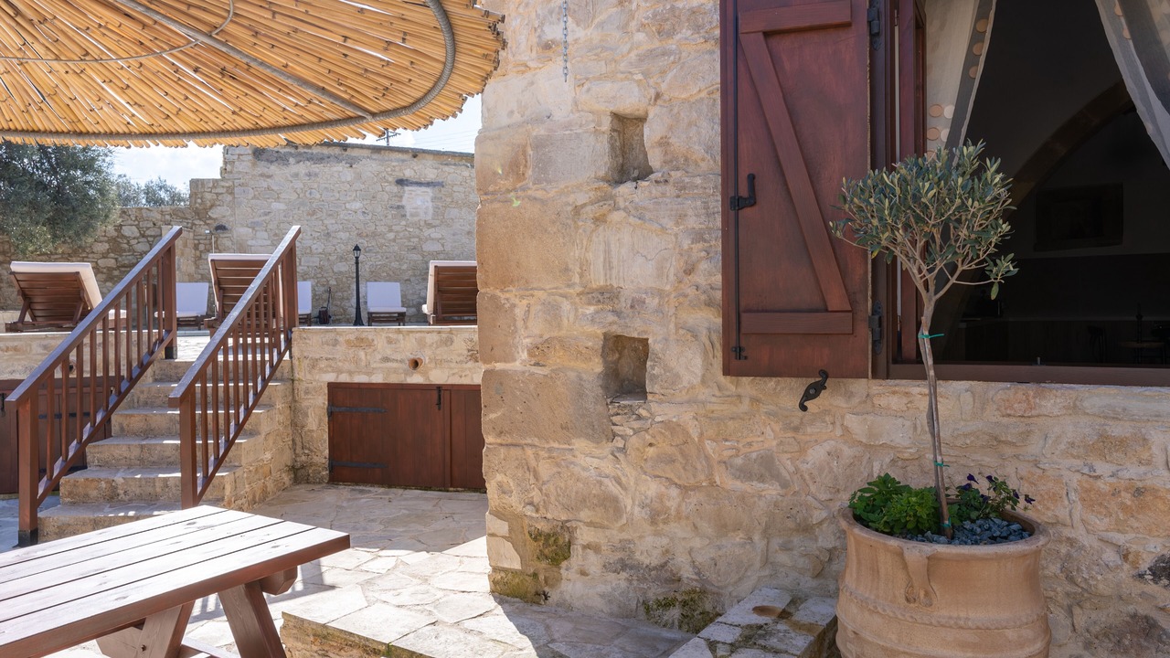 Photo of Outdoor in Giolou