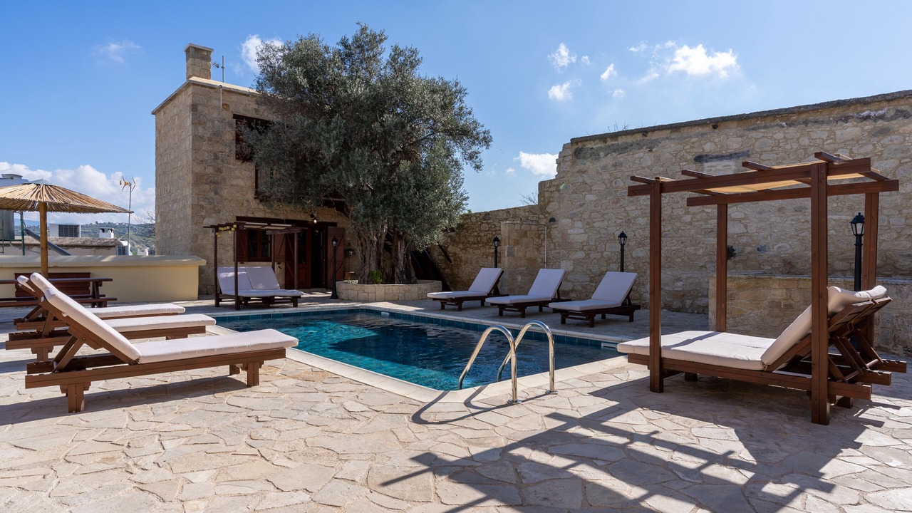 Photo of Outdoor in Giolou