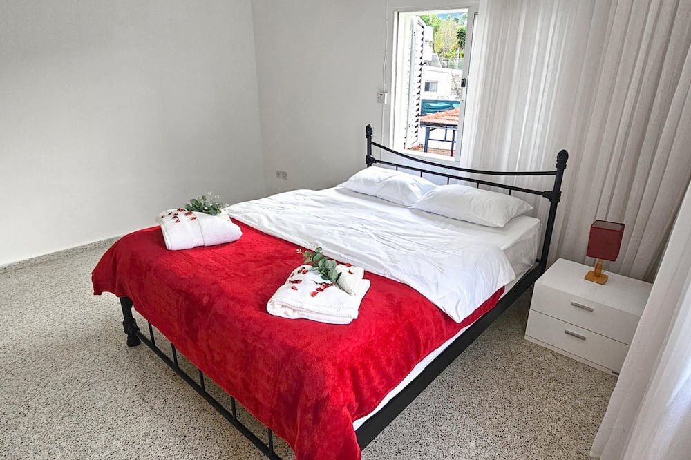 Photo of Bedroom in Karavas
