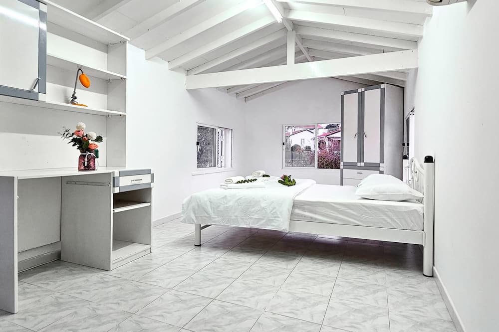 Photo of Bedroom in Karavas