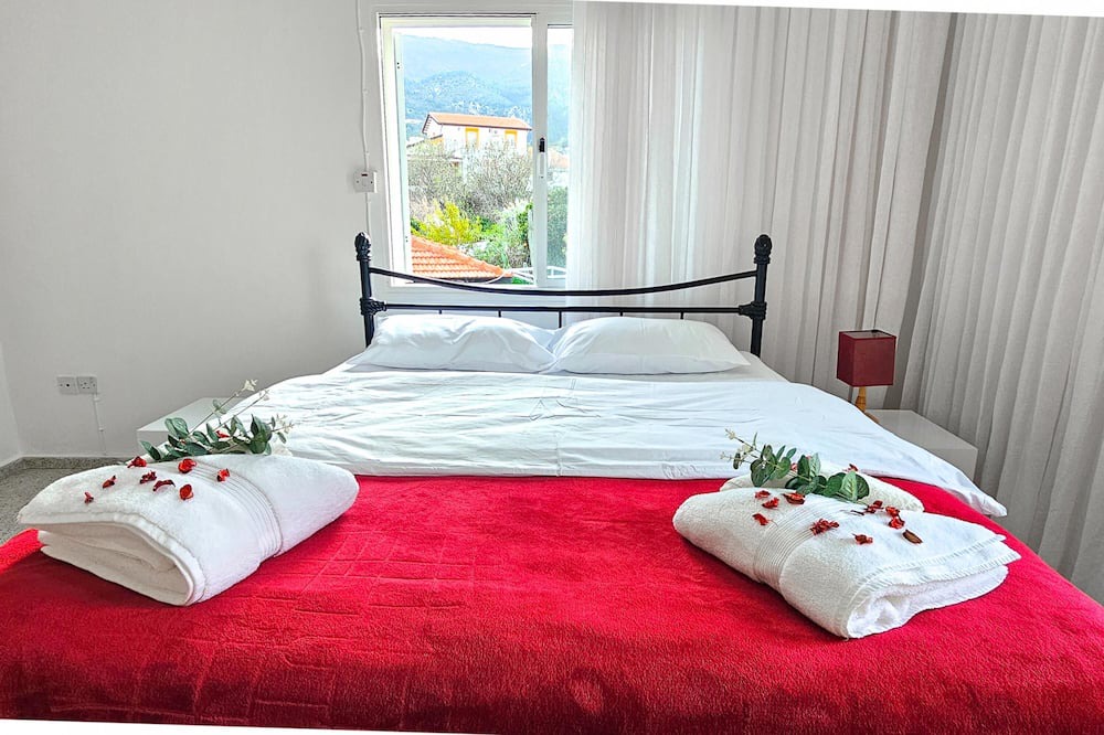 Photo of Bedroom in Karavas