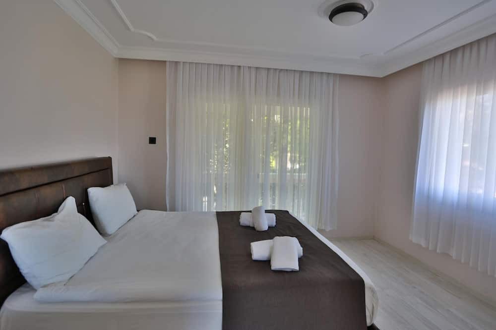 Photo of Bedroom in Karavas