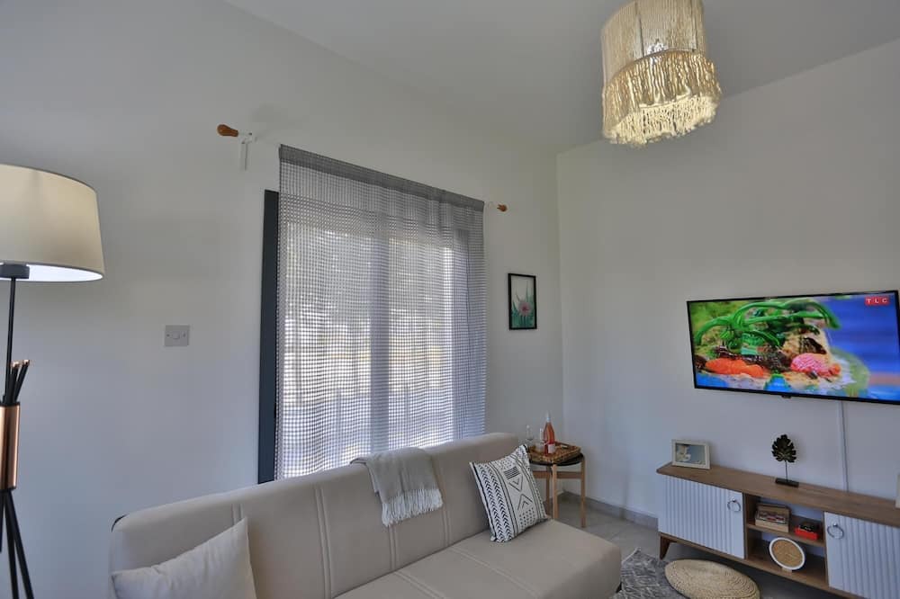 Photo of Livingroom in Kyrenia District