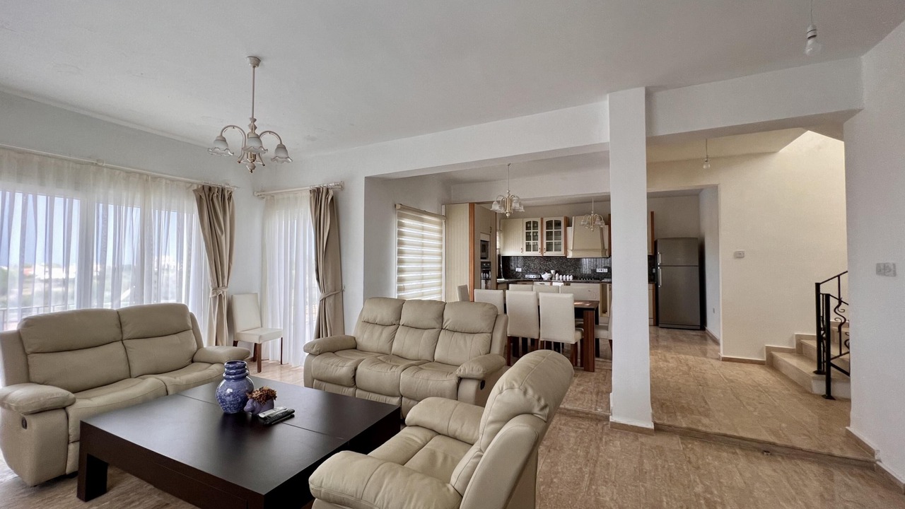 Photo of Livingroom in Mandres