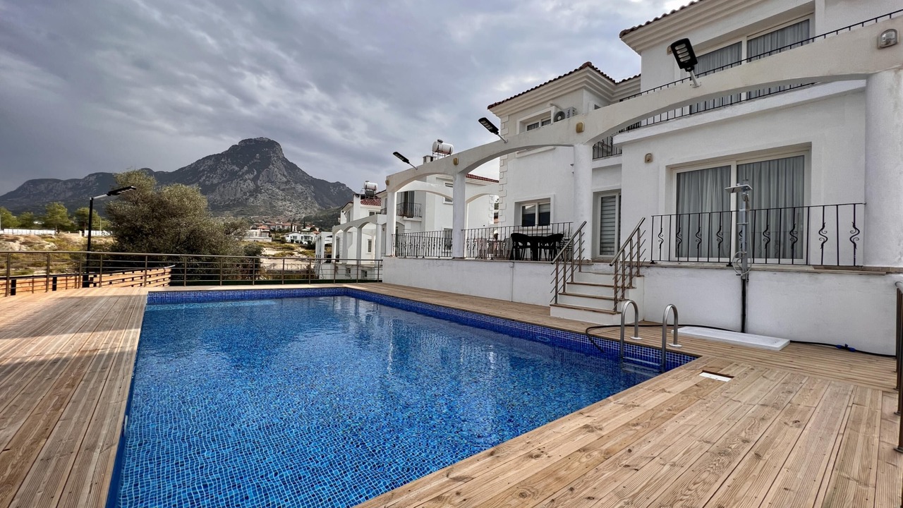 Photo of Outdoor in Mandres