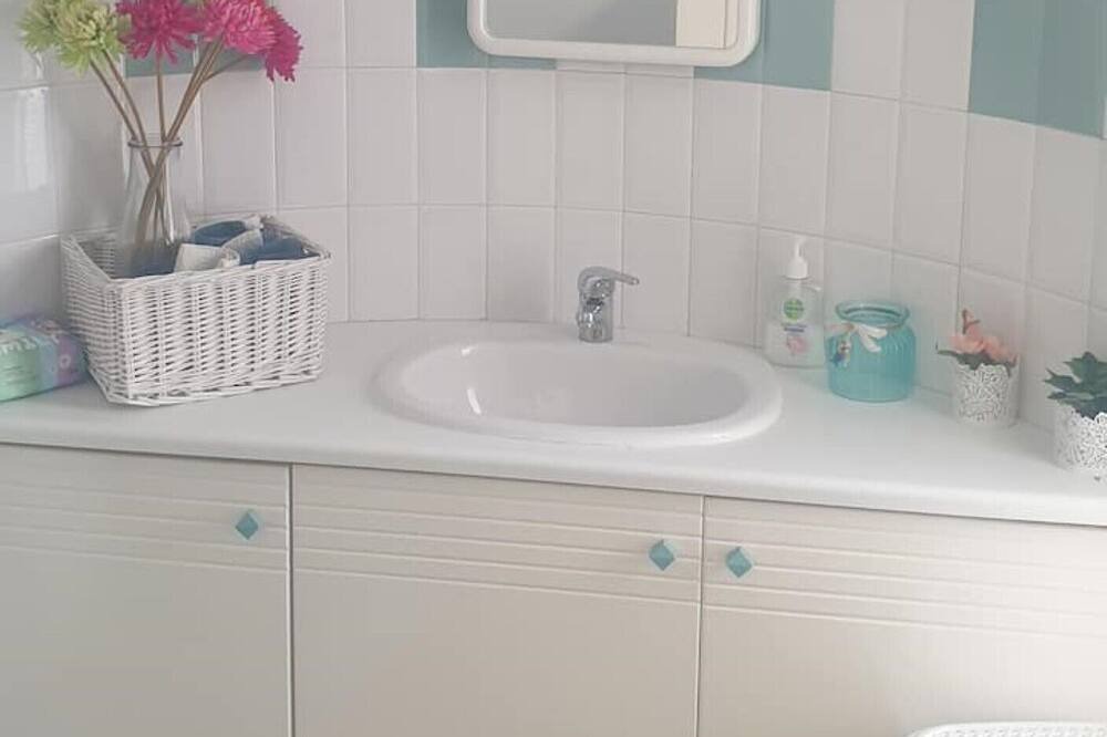 Photo of Bathroom in Pyla