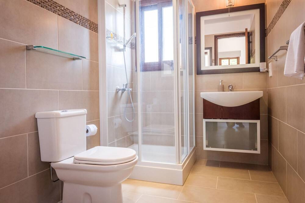 Photo of Bathroom in Meladeia