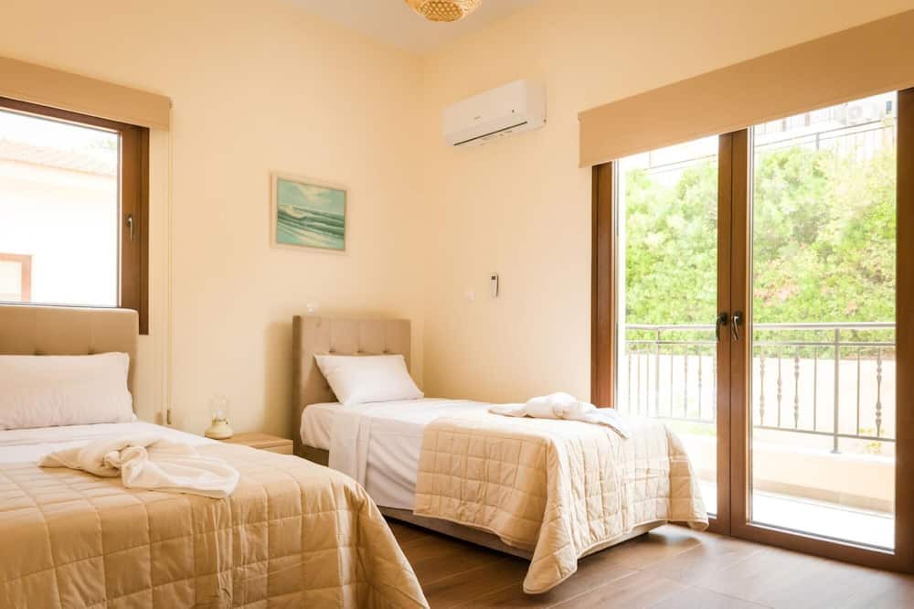 Photo of Bedroom in Meladeia