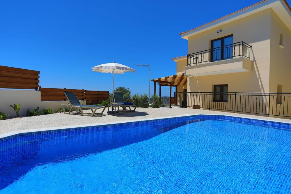 Photo of Outdoor in Meladeia