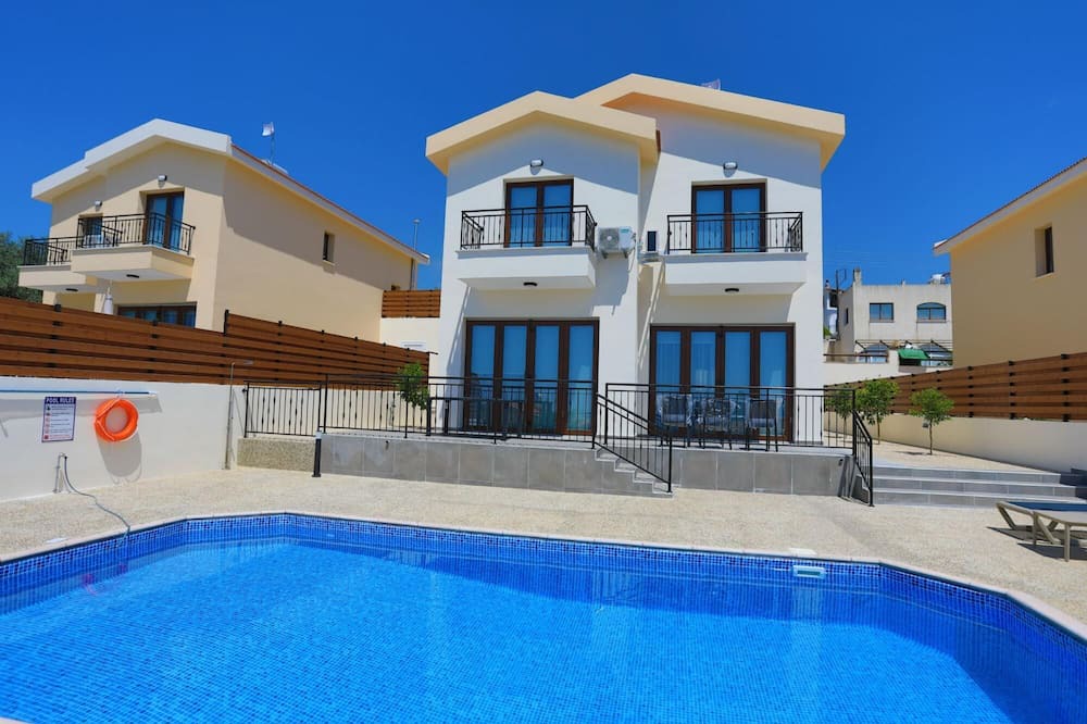 Photo of Outdoor in Meladeia